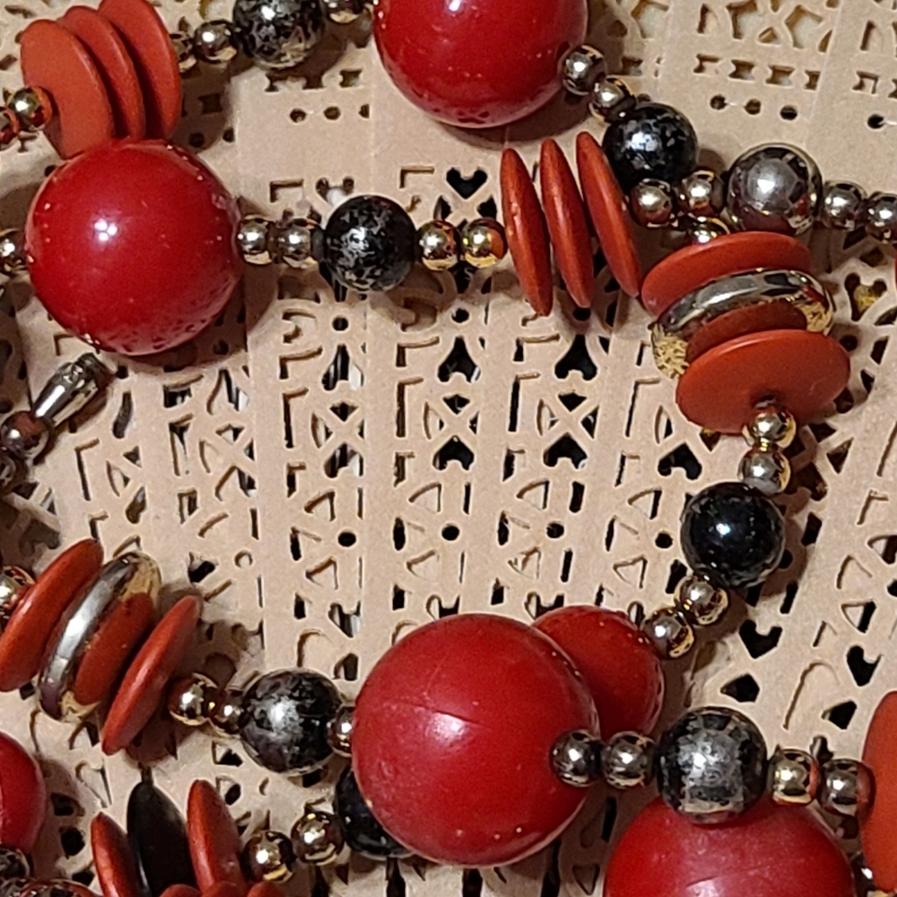 Beaded Necklace - Picture 10 of 17